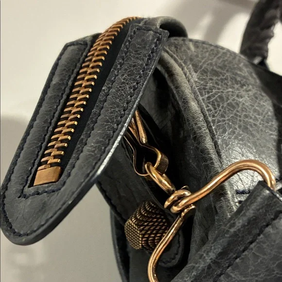 Balenciaga Dark Knight Lambskin Leather Giant 21 Rose Gold Motorcycle City Bag - Picture 2 of 15